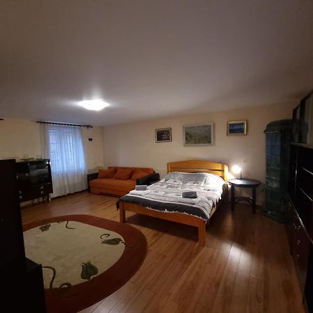 R Castle - 2 Room Apartment Μπρασόβ Εξωτερικό φωτογραφία